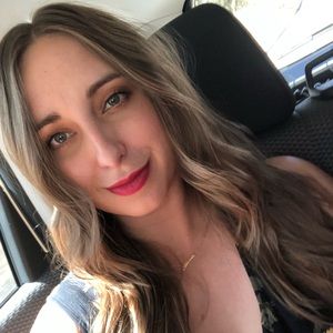 Meet your Posher, Marissa